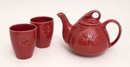 Pohutukawa Teapot and Beakers Red