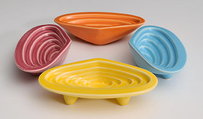 Pipi dip bowls in a group