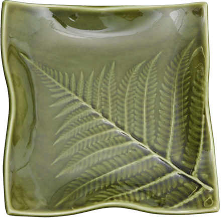 Wavy Silver Fern Plate